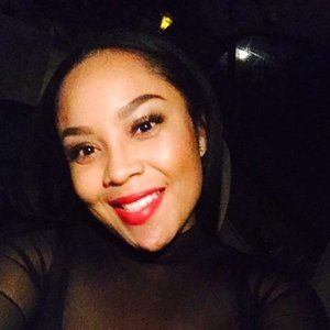 Meet your Posher, Dennice